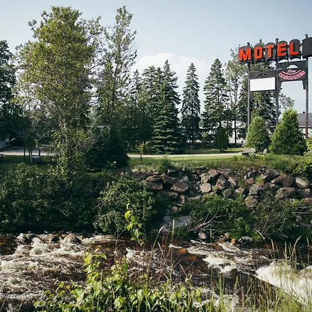 Motel Des Cascades Baie-Saint-Paul Exterior photo
