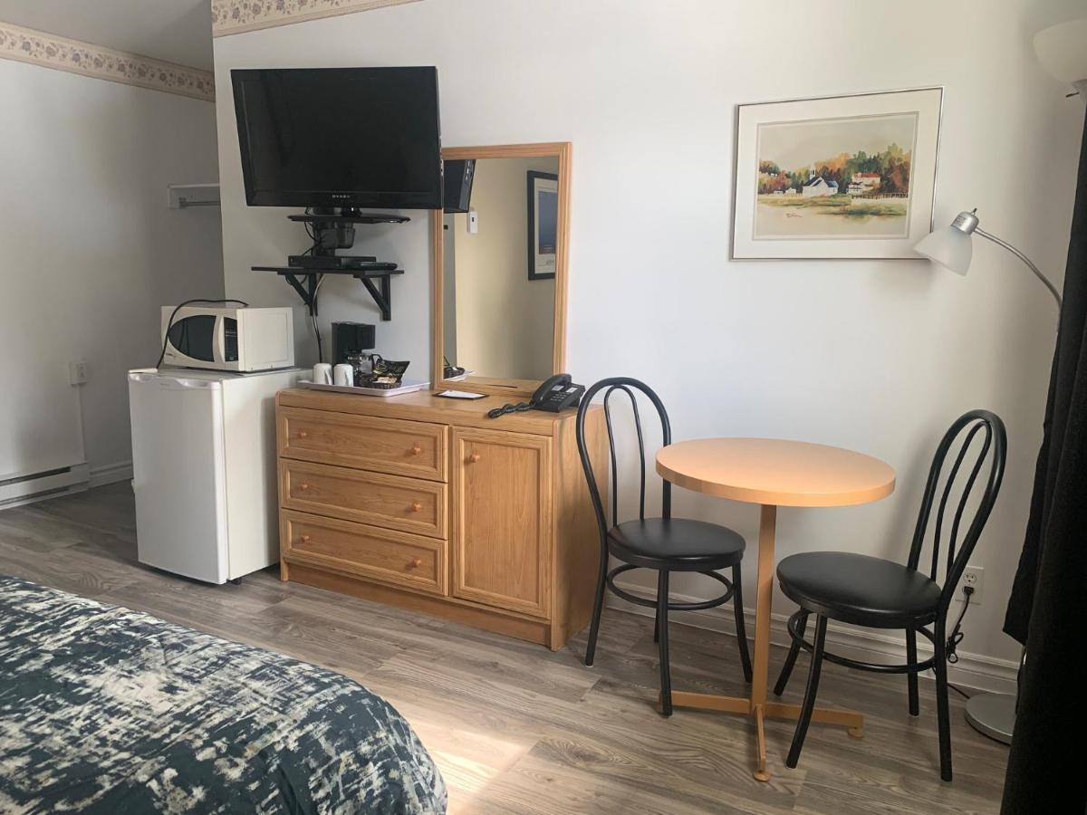 Des Cascades 3*