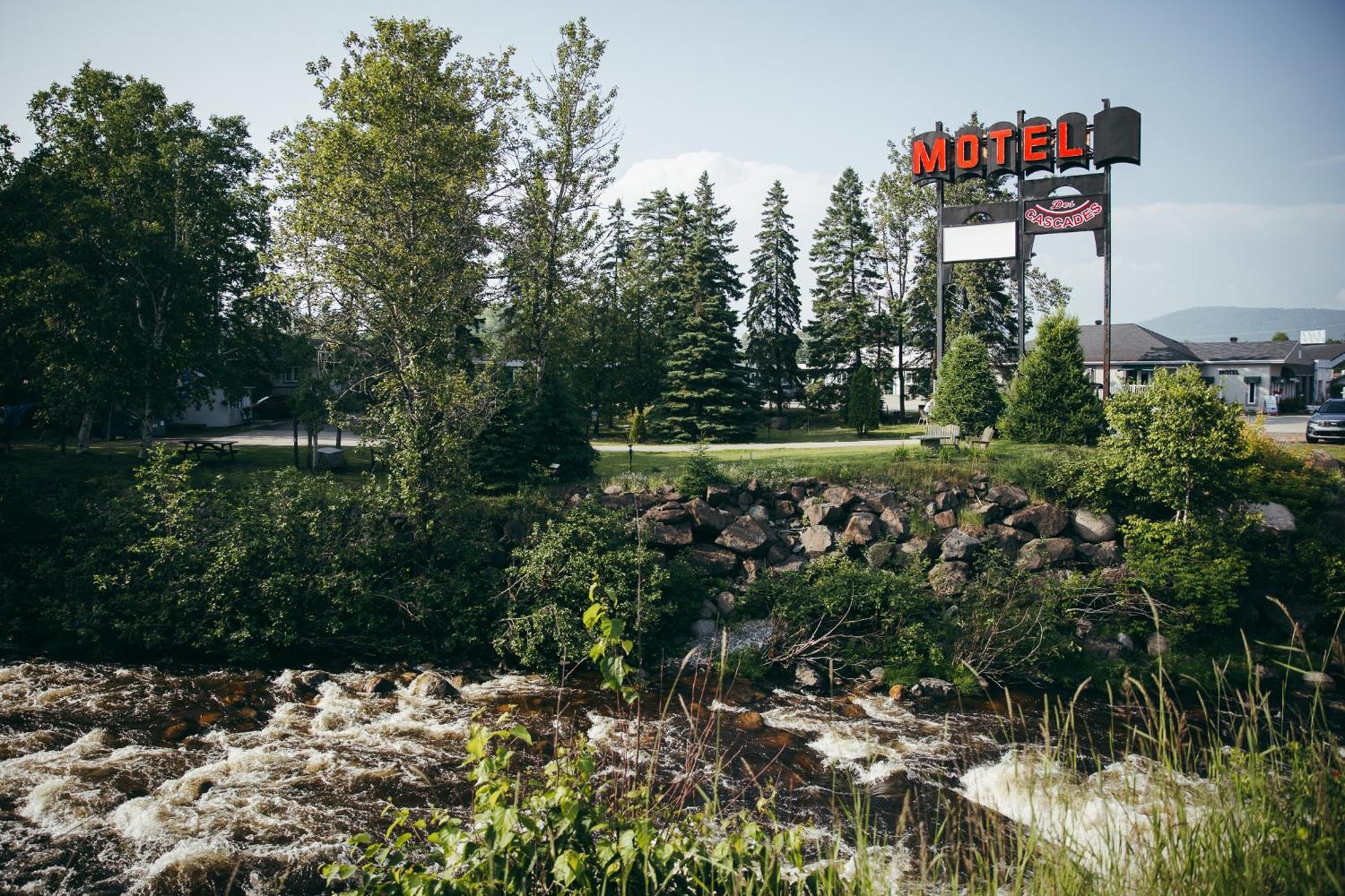 Des Cascades Motel Baie-Saint-Paul