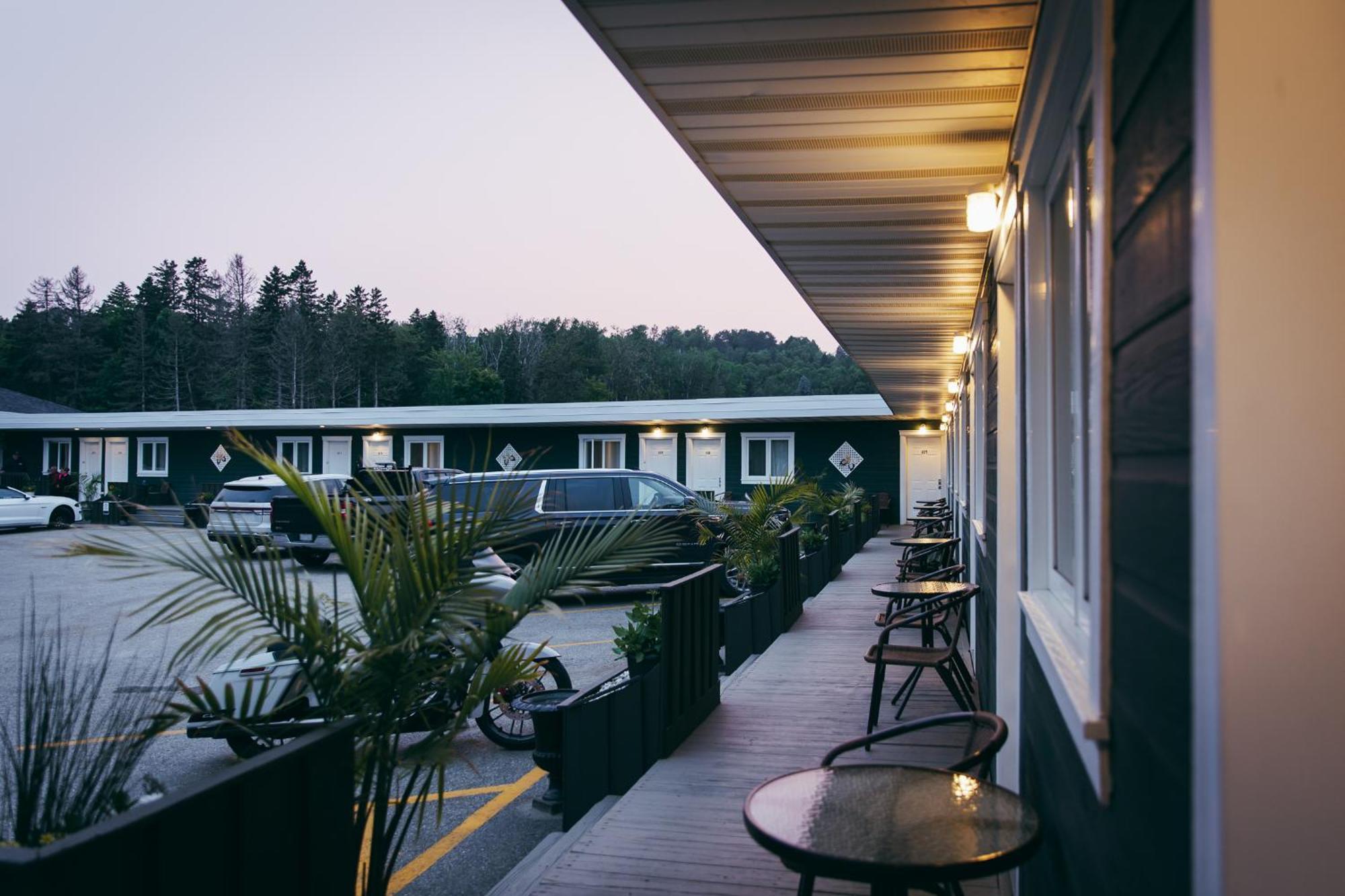 Motel Des Cascades 3*